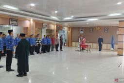 Wabup Bangka Selatan lantik dua CPNS lulusan IPDN menjadi PNS