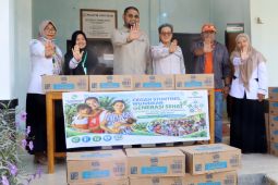 Jangkau delapan desa, PT GMM salurkan 2.000 produk susu melalui puskesmas