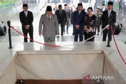 Prabowo pays tribute at Lubang Buaya on Pancasila Day