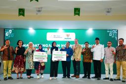 Zakat produktif danai usaha kopi dan kakao enam kelompok pengelola hutan di Sumsel dan Aceh