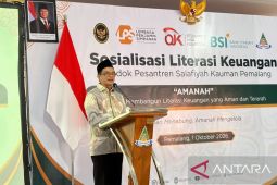 Kemenko PM ingatkan santri waspada pinjol ilegal dan judol