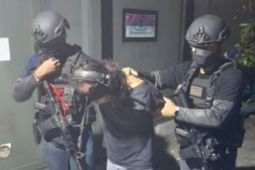 Densus 88 tangkap 11 tersangka terorisme di enam provinsi