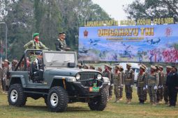 Jembatan, air, dan setetes darah prajurit TNI di Papua Tengah