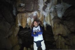 Menembus perut Karst Garunggang, melepas lelah di Ciherang