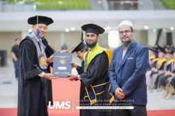 Konsisten publikasi, alumnus FAI UMS raih World Rank 4 Education and Islamic Studies