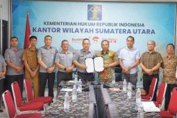 Kemenkum Sumut harmonisasi ranperda lahan  h h pertanian Dairi