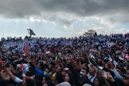 Veda Ega bersama Marquez sapa warga NTB
