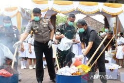 38 barang bukti dimusnahkan, Wabup Tabanan Made Dirga tegaskan bahaya narkotika bagi pelajar