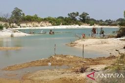 BPBD dan BWS salurkan air bersih bagi warga terdampak kekeringan