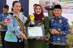 Waket I DPRD raih penghargaan Pegiat Literasi dari Pemkab Murung Raya