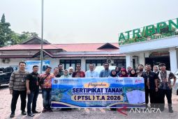BPN Madina serahkan 1.100 sertipikat tanah PTSL 2026