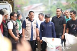 Pemkot Solok salurkan 60,75 ton pakan ternak ke warga terdampak banjir