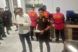Kejari KKT tetapkan tiga tersangka korupsi DD-ADD Sangliat Krawain