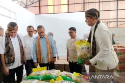 Menko Zulhas cek kelancaran distribusi pangan di sejumlah KDKMP Sukoharjo