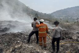 Bupati Garut sebut asap dampak kebakaran TPA Pasirbajing mulai berkurang