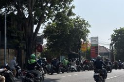 Gubernur Koster minta warga Bali tetap tenang karena BBM segera normal