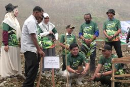 Pemkab Pasaman Barat tanam pohon untuk kurangi risiko bencana