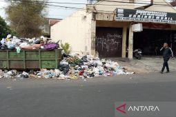 Bupati Garut sebutkan tumpukan sampah mulai diangkut ke TPA Pasirbajing