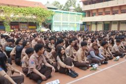 KPU Tangerang edukasi pelajar SMA soal demokrasi