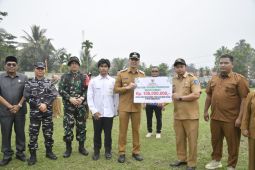 BAZNAS bantu bedah empat rumah dan sembako 50 mustahik dalam TMMD di Sawahlunto