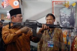 KUNJUNGI STAN PINDAD Page 1 Small