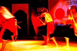 Sanggar Seni Budaya Penyengat Bawakan Tari Sondong 