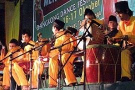 Festival Dangkong Dance HUT Kabupaten Karimun