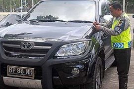 Mobil Dinas Ketua DPRD Kepri Terjaring Razia