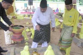 Makam Asli Nong Isa Belum Diketemukan