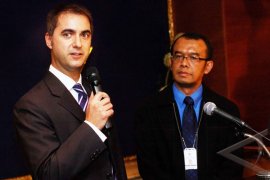 Ministry and RIM to meet on Monday