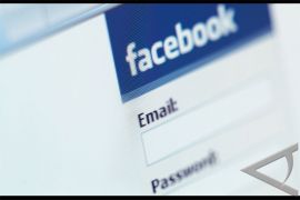 Group fight after argument on Facebook