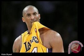 Lakers tumbangkan Spurs tanpa Bryant
