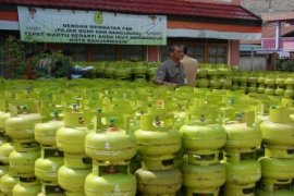 TABUNG GAS-KOMPOR SIAP DIBAGI