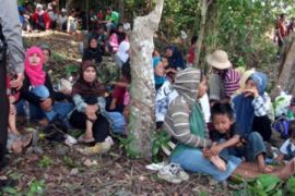 Warga Duduki Lahan Oiltanking Karimun