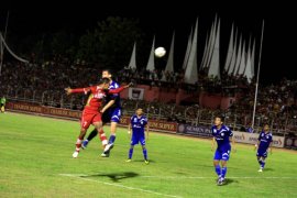 SEMEN PADANG VS PERSIBA Page 1 Small