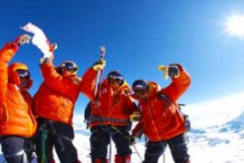 Mahitala Unpar Genapi Seven Summits