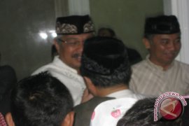 Gubernur Sumbang Rp20 Juta Pembangunan Masjid Konsel