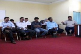 Warga Adukan Bahaya Peledakan Granit