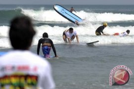 "Surfing" jadi magnet pariwisata minat khusus