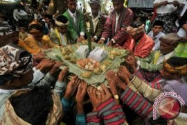 Masyarakat Adat Siontapina Lestarikan Hutan Lewat Ritual
