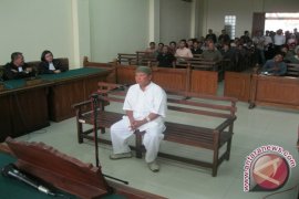 Kejaksaan terus cari keberadaan  mantan Bupati Lampung Timur