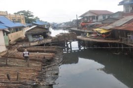 PENYEMPITAN SUNGAI WARIK