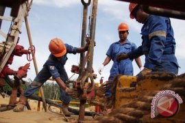 Aktivitas pengeboran minyak temukan sumber gas bumi 