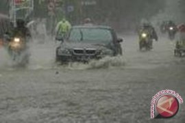 Sumbar siagakan 104 KSB selama cuaca ekstrem