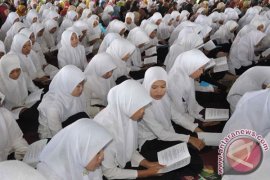 Putri Cawapres 01: Istigasah di Garut bukan politik