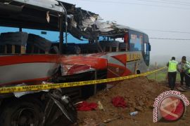 Bus Sugeng Rahayu terguling di Jalan Ngawi-Mantingan
