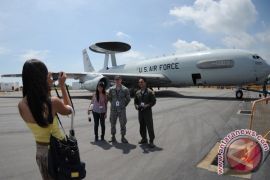 NATO kerahkan pesawat pengintai ke Lithuania pantau militer Rusia