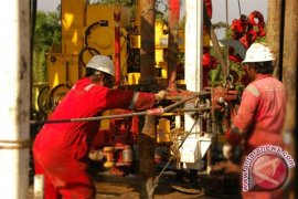 Minyak turun karena kekhawatiran pertumbuhan ekonomi global