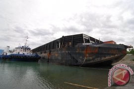 Pembajakan kapal tongkang digagalkan TNI-AL