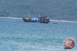 Nelayan Bengkulu sita pukat harimau